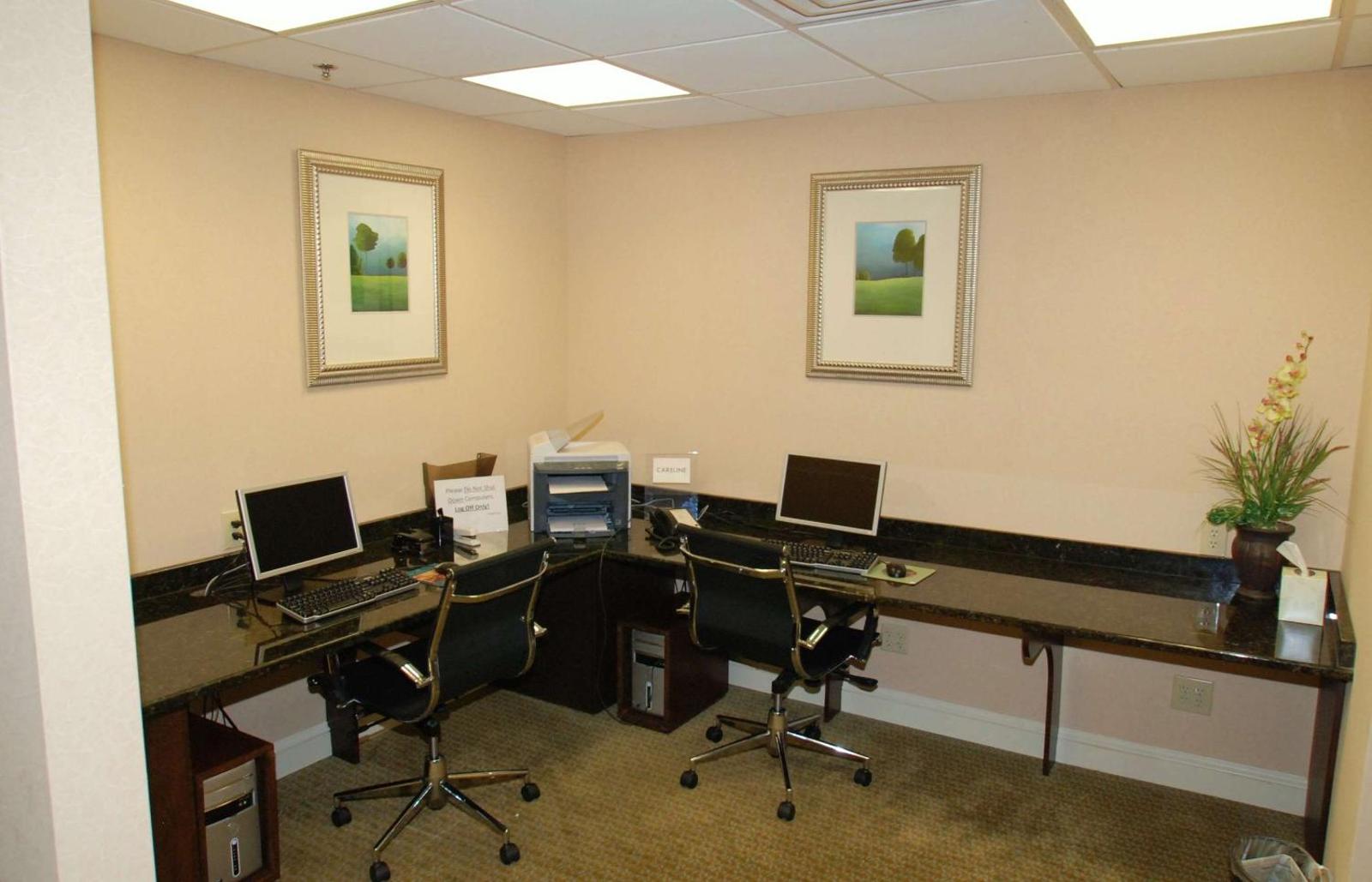 DoubleTree By Hilton Hotel Fayetteville