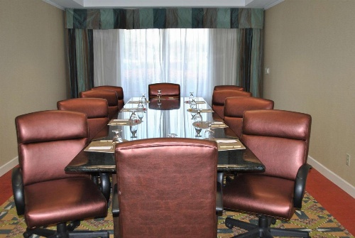 DoubleTree By Hilton Hotel Fayetteville image 3